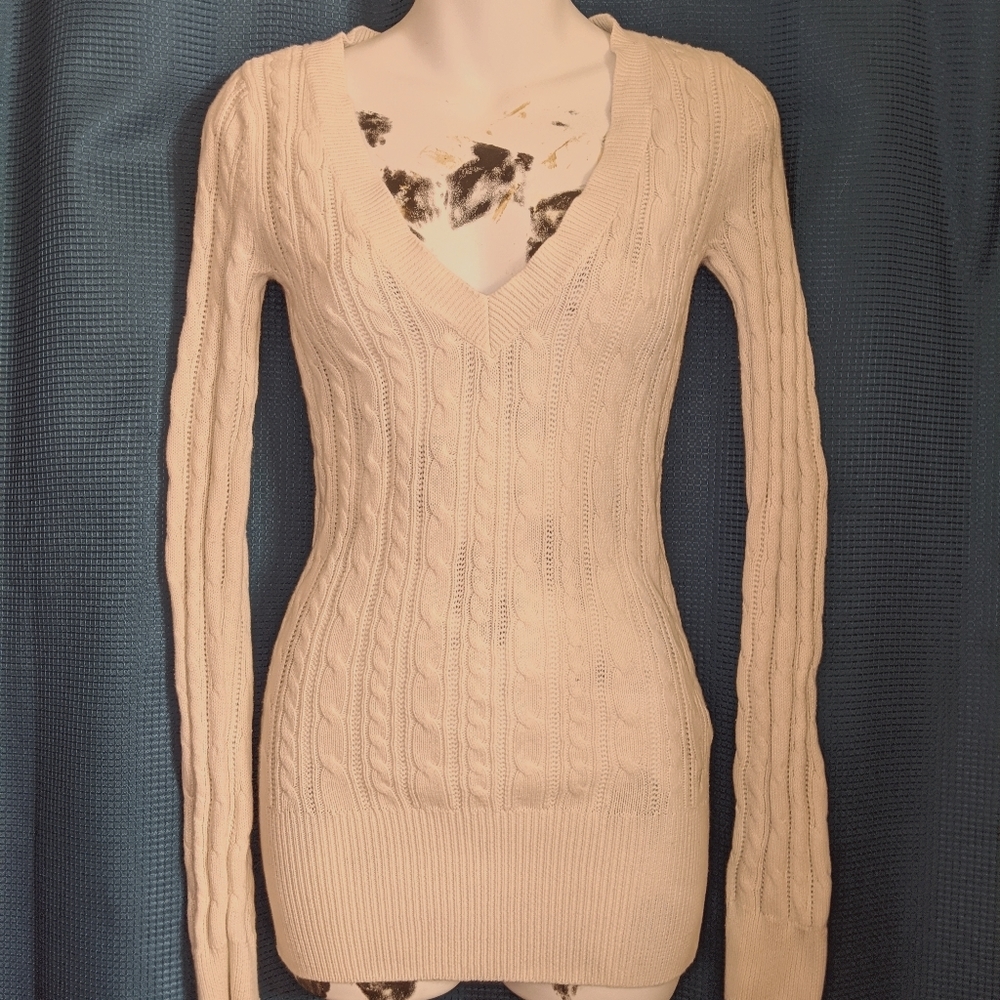 American eagle cable knit sweater